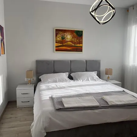 Sunlight Apartment Tirana
